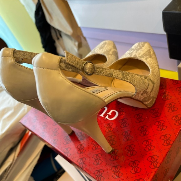 GUESS Jacoba Python print Platform Stilettos đź‘ 8M - Picture 11 of 11